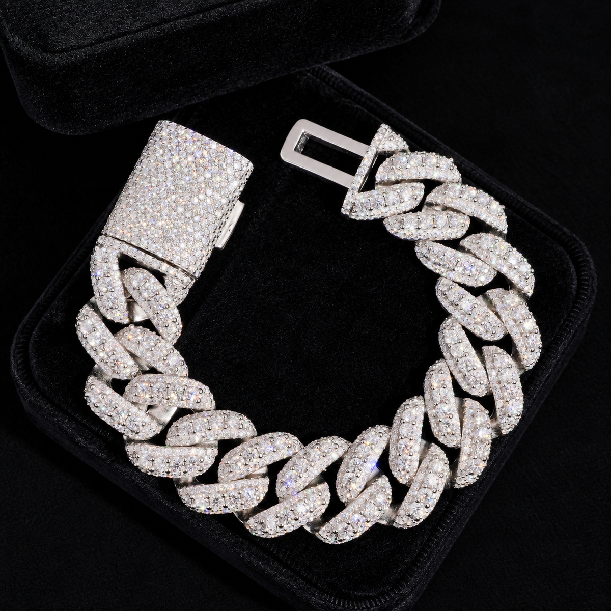 18MM Moissanite Baguette Miami Cuban Link Bracelet – S925 Silver on a black background