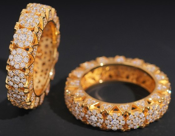 Cluster Moissanite Band — photo 1