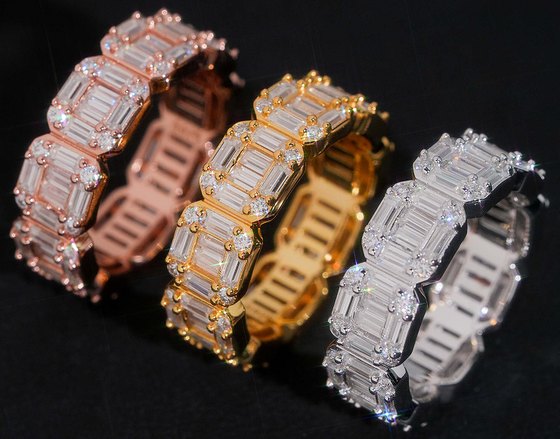 Rectangle-Setting Moissanite Band — photo 1