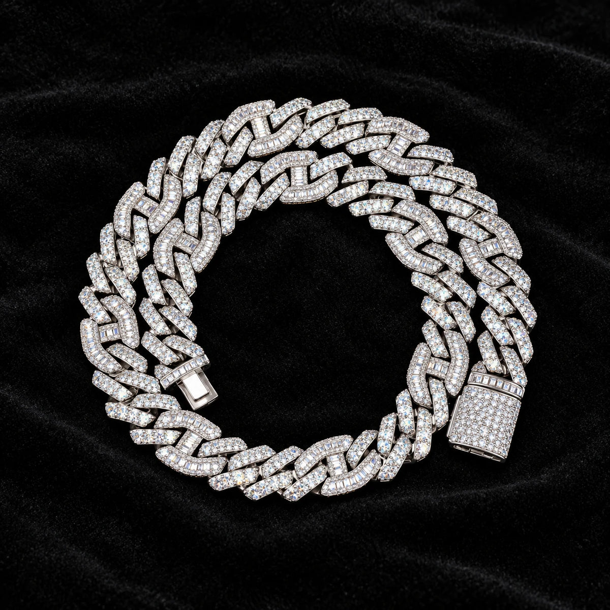 14mm Prong Baguette Cuff Chain on a black background