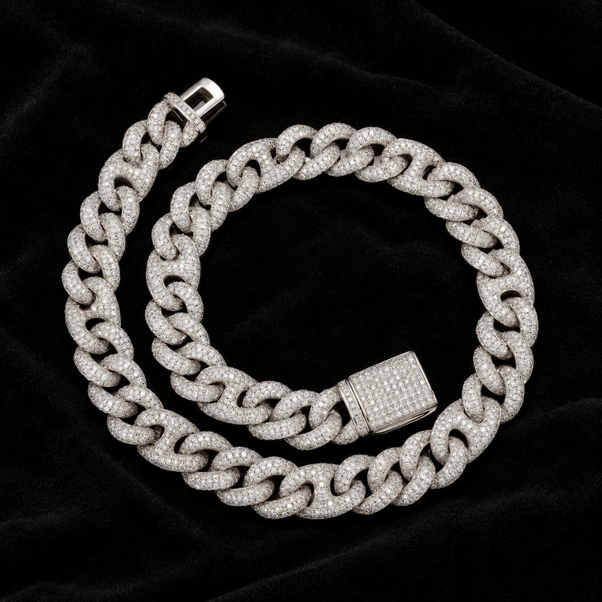 16mm Pavé Cuban Chain on a black background