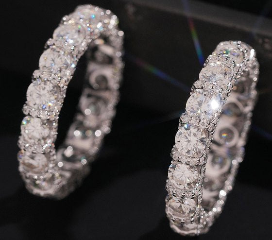 Round Cluster Moissanite Band — photo 1