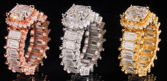 Round Halo Linear-Band Moissanite Ring — photo 1